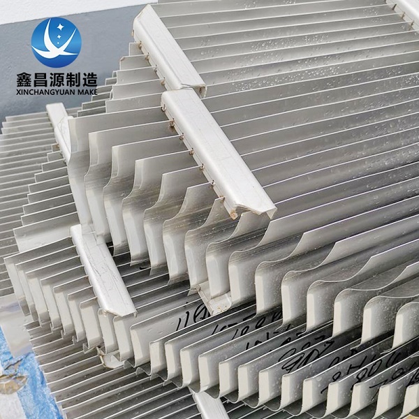 1655083561275547.jpg 不銹鋼屋脊除霧器800.jpg